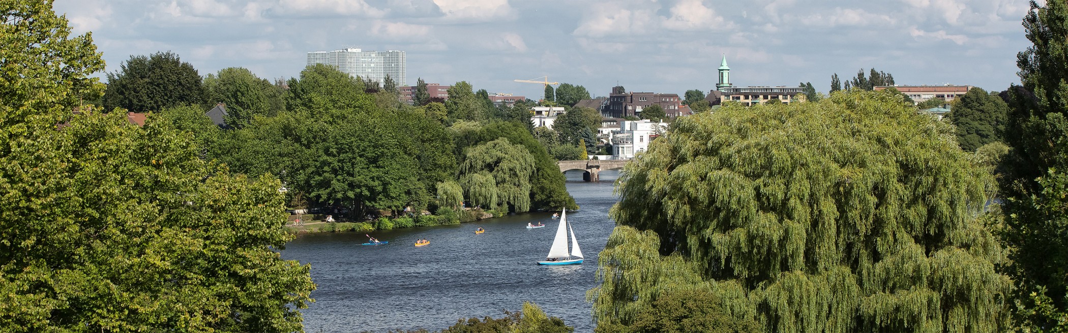 Der Blick auf die Alster von den Sophienterrassen